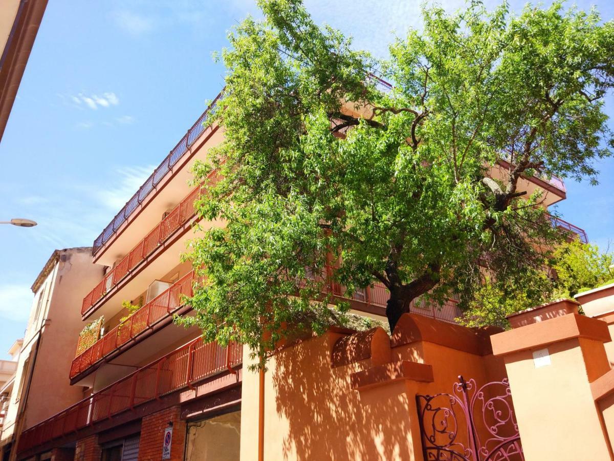 Amariglio Apartment Sassari Bagian luar foto